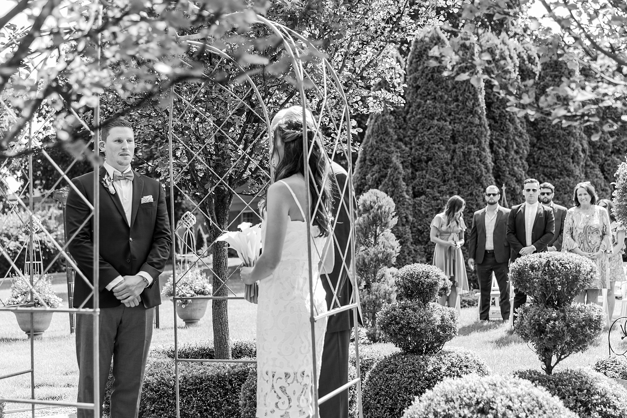 detroit-wedding-photographer-garden-elopement-photos-at-private-estate-in-bloomfield-hills-mi-by-courtney-carolyn-photography_0010.jpg