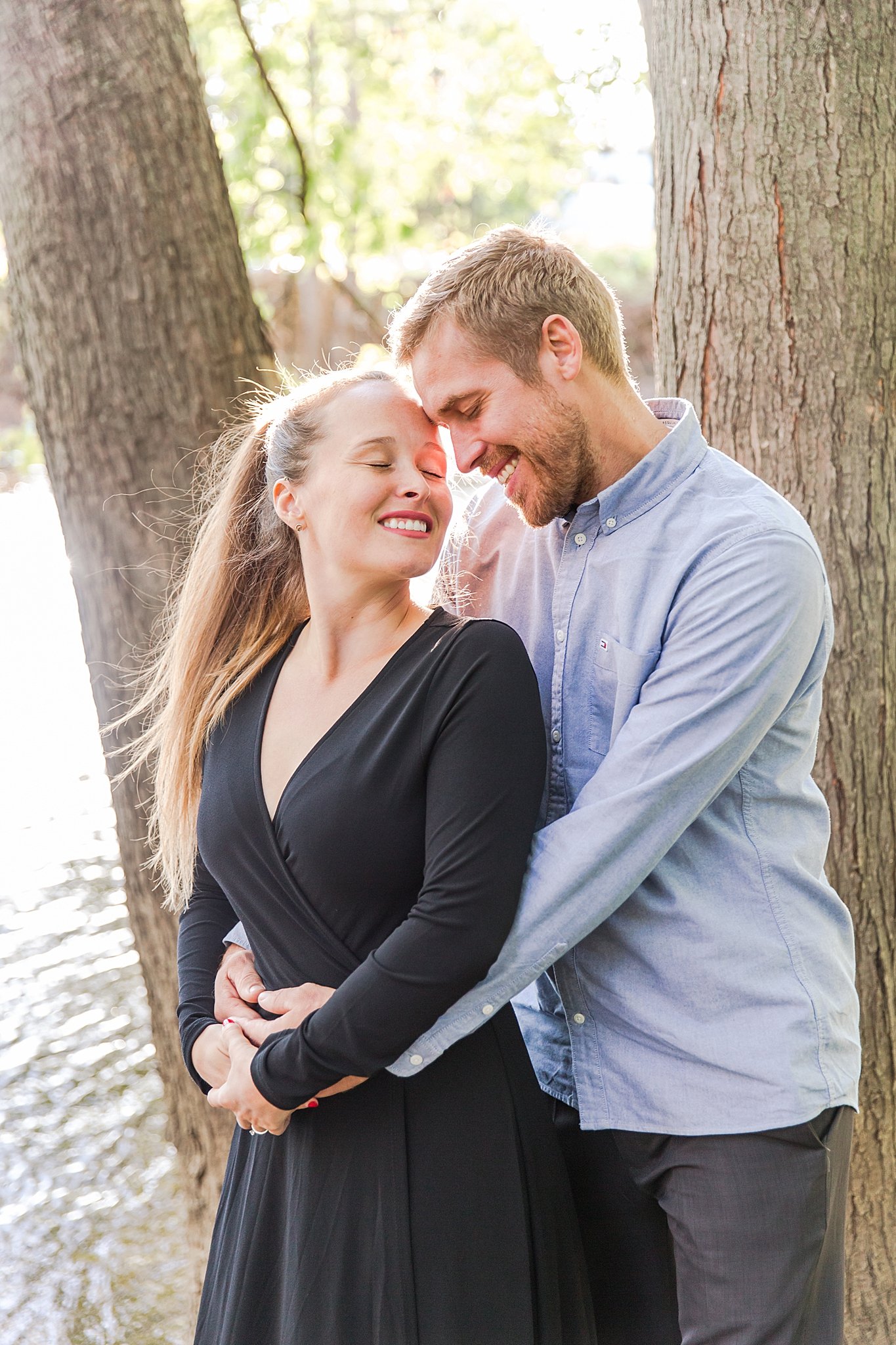 detroit-wedding-photographer-classic-engagement-photos-at-msu-campus-in-east-lansing-mi-by-courtney-carolyn-photography_0019.jpg