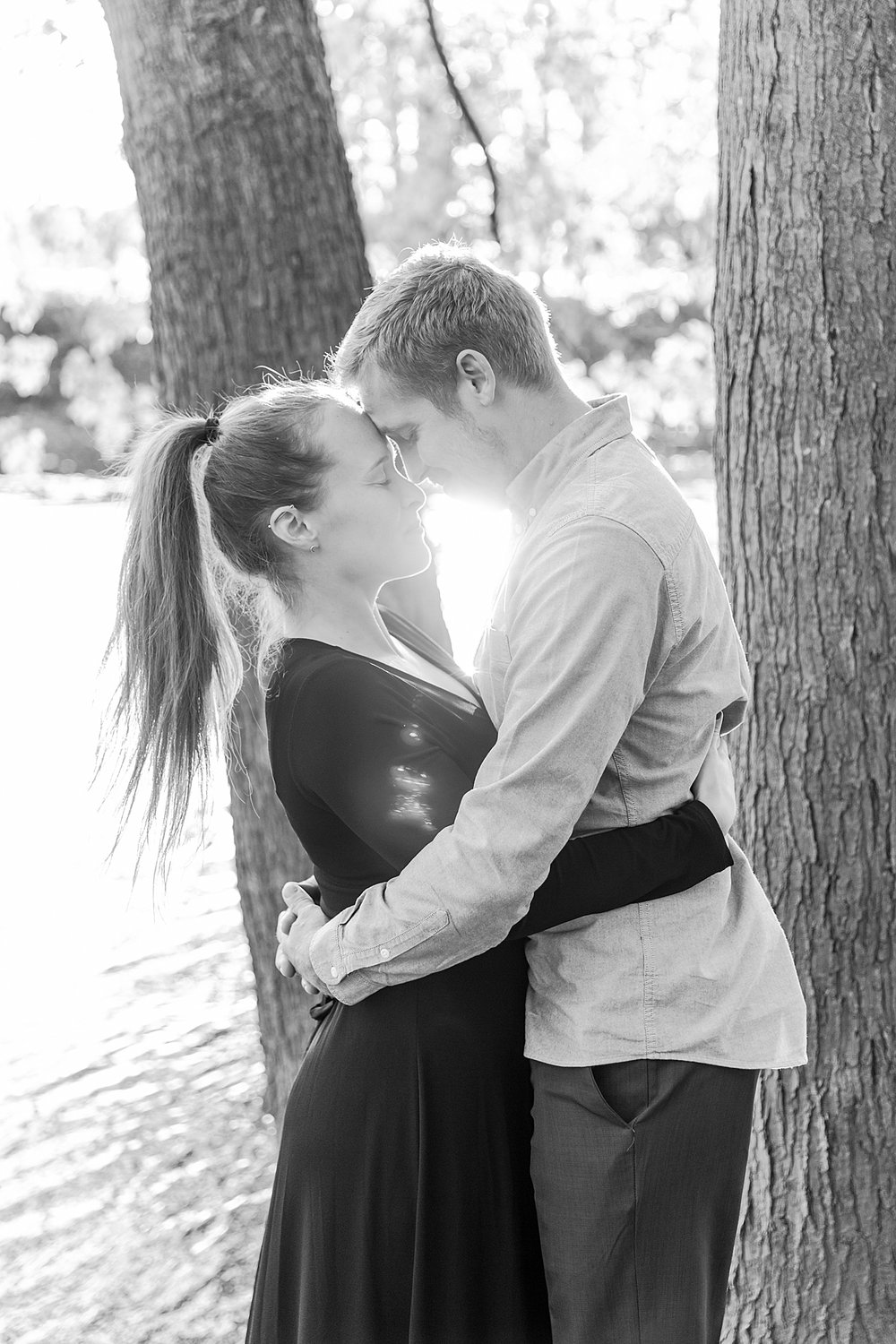 detroit-wedding-photographer-classic-engagement-photos-at-msu-campus-in-east-lansing-mi-by-courtney-carolyn-photography_0024.jpg