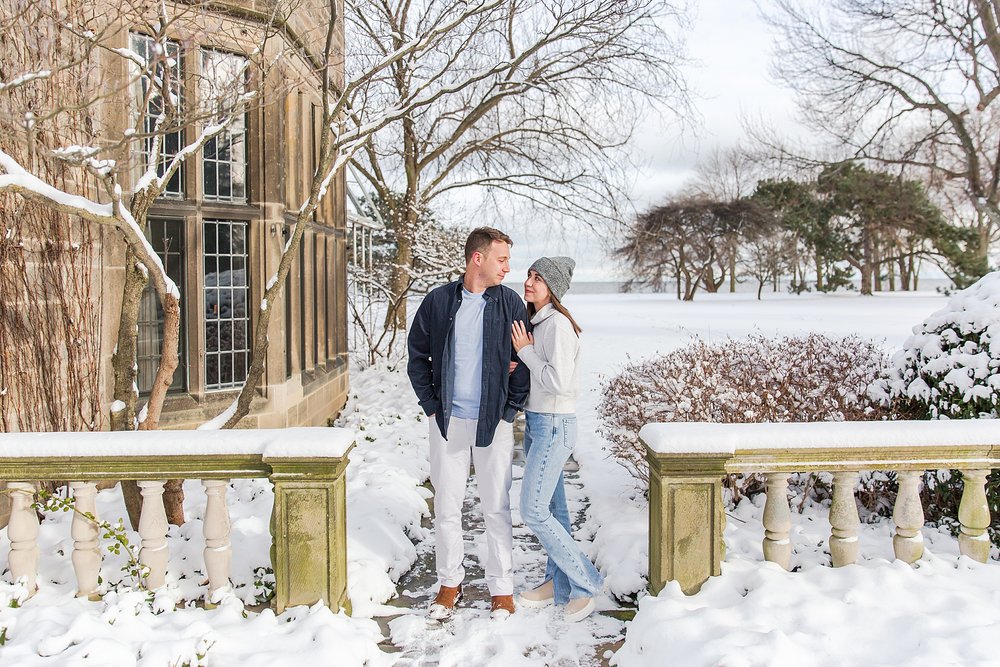 detroit-wedding-photographer-winter-engagement-photos-at-edsel-and-eleanor-ford-house-in-grosse-pointe-mi-by-courtney-carolyn-photography_0001.jpg
