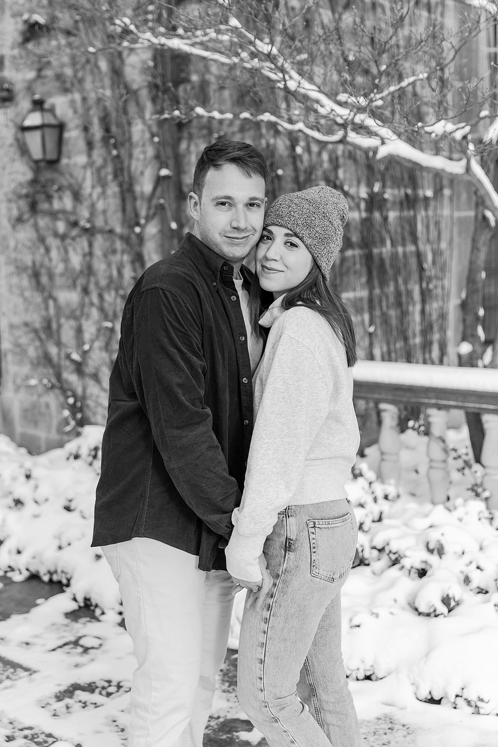 detroit-wedding-photographer-winter-engagement-photos-at-edsel-and-eleanor-ford-house-in-grosse-pointe-mi-by-courtney-carolyn-photography_0017.jpg