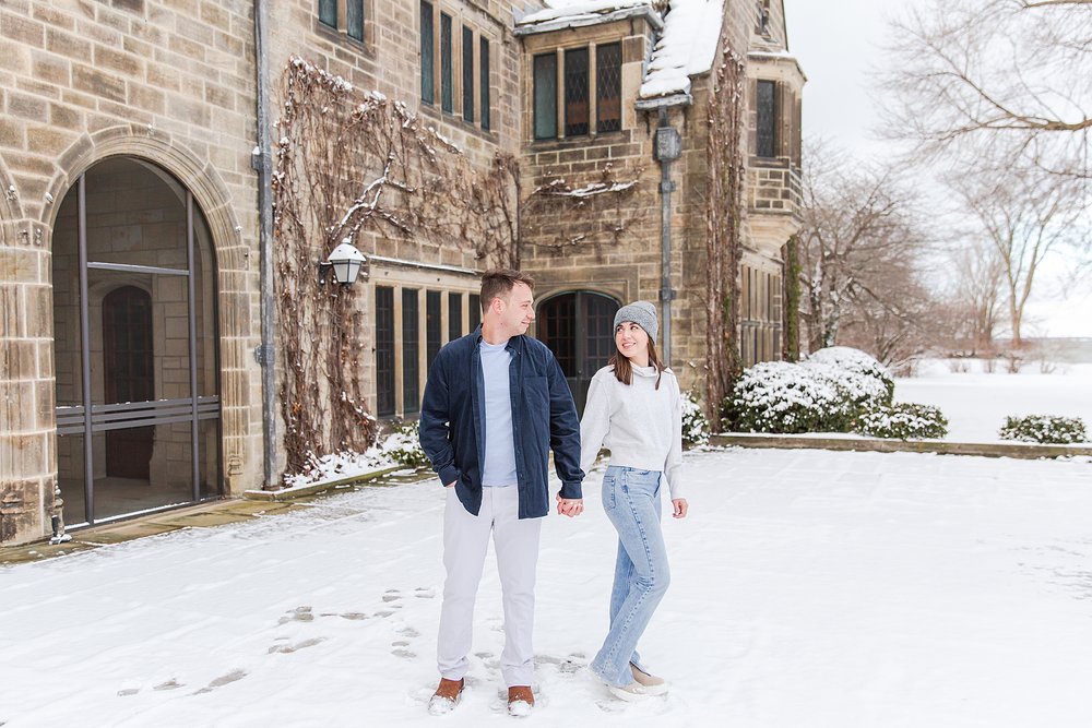 detroit-wedding-photographer-winter-engagement-photos-at-edsel-and-eleanor-ford-house-in-grosse-pointe-mi-by-courtney-carolyn-photography_0018.jpg