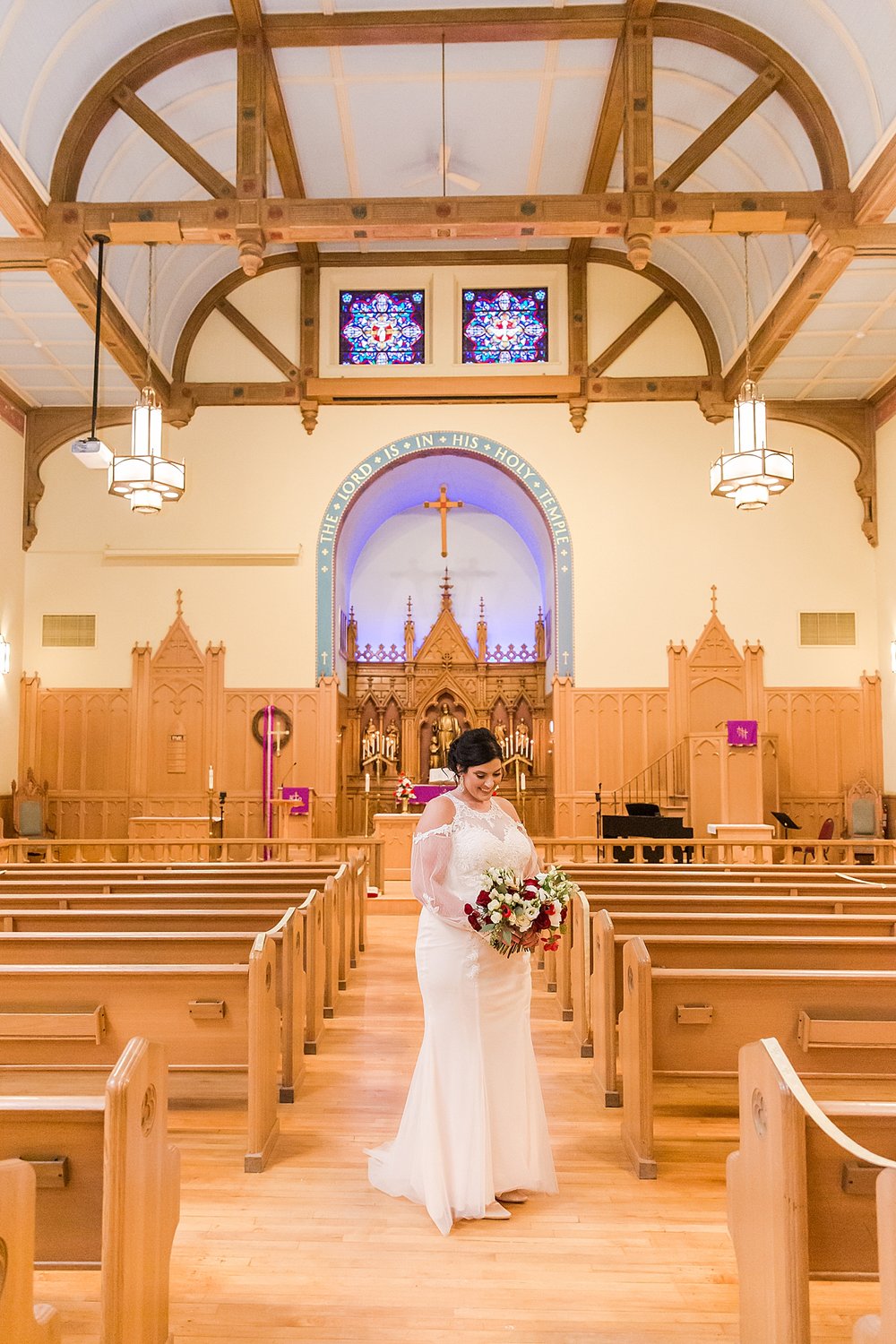 detroit-wedding-photographer-romantic-micro-wedding-photos-st-pauls-lutheran-church-toledo-oh-by-courtney-carolyn-photography_0030.jpg