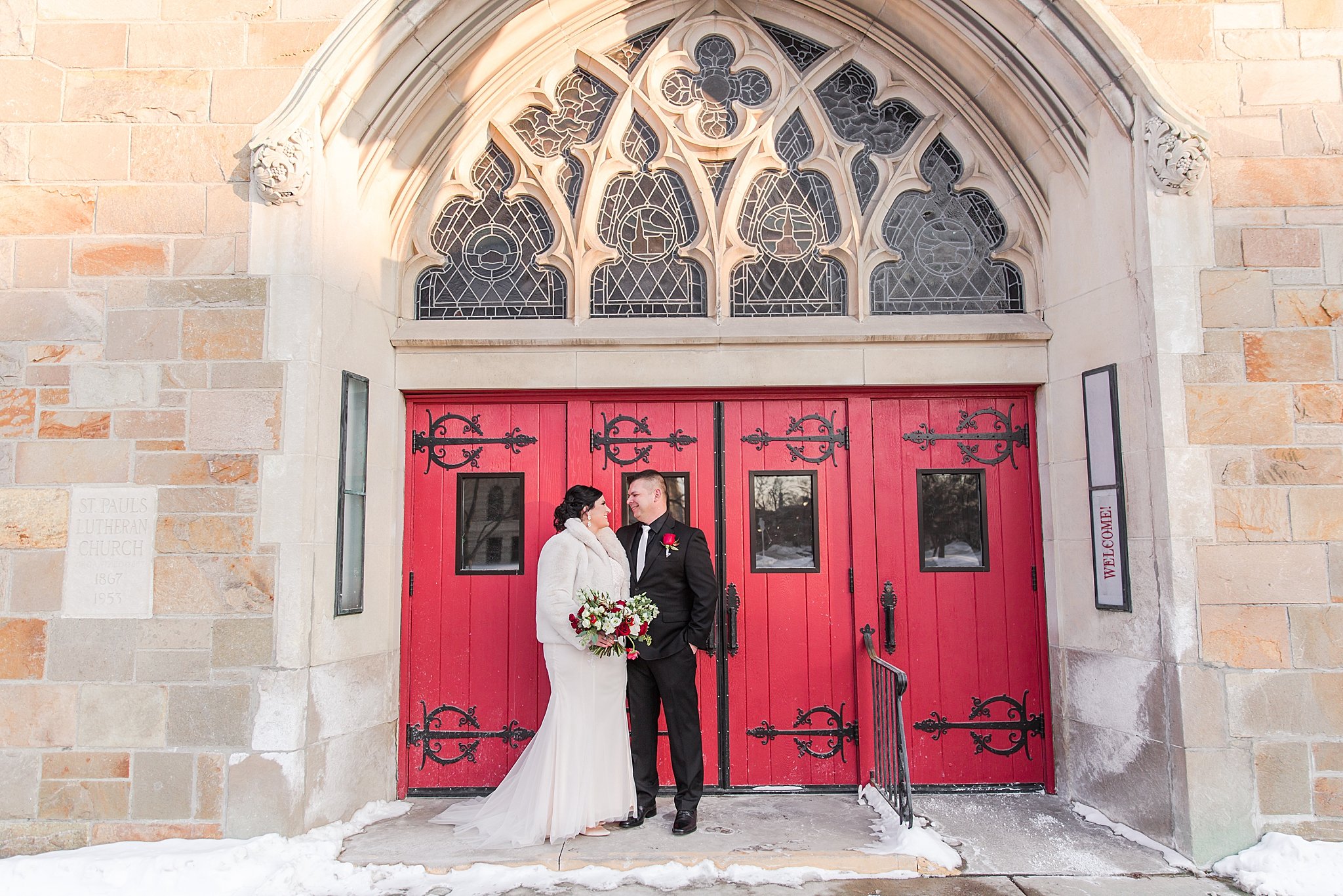 detroit-wedding-photographer-romantic-micro-wedding-photos-st-pauls-lutheran-church-toledo-oh-by-courtney-carolyn-photography_0036.jpg