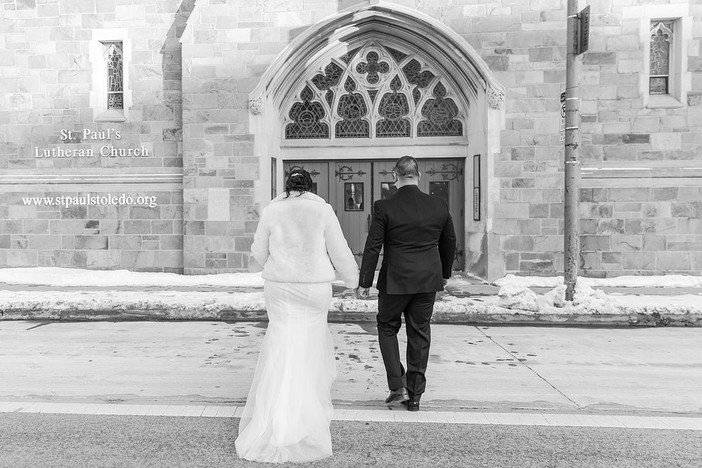 detroit-wedding-photographer-romantic-micro-wedding-photos-st-pauls-lutheran-church-toledo-oh-by-courtney-carolyn-photography_0042.jpg