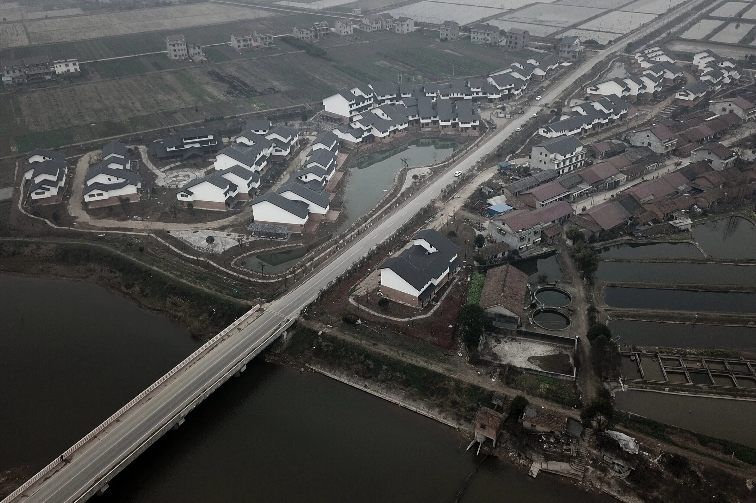 当地,当下;在地全域城乡实践 / Local, present; practice in urban and rural areas