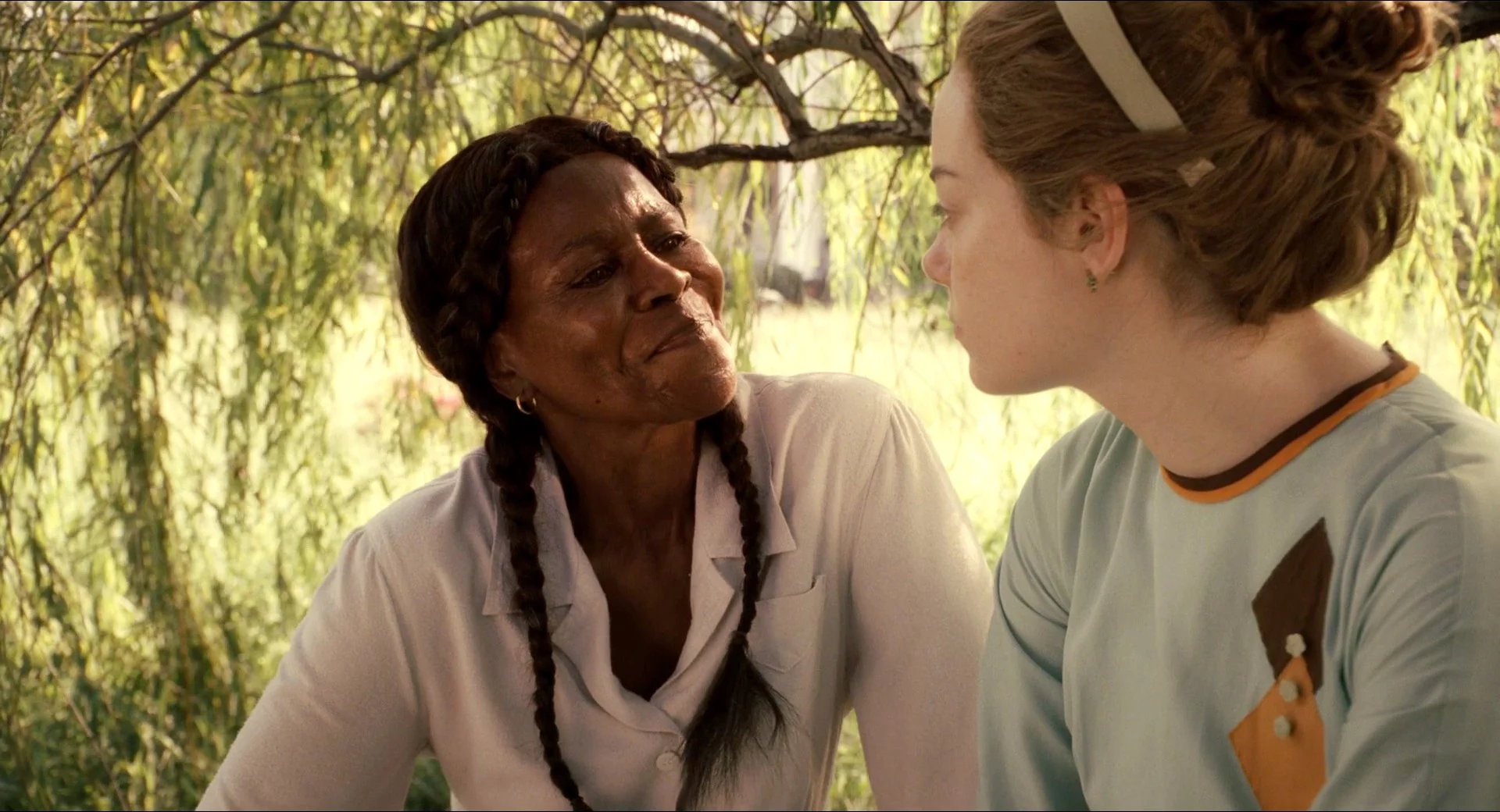 Cecily Tyson and Emma Stone in 2011's The Help .