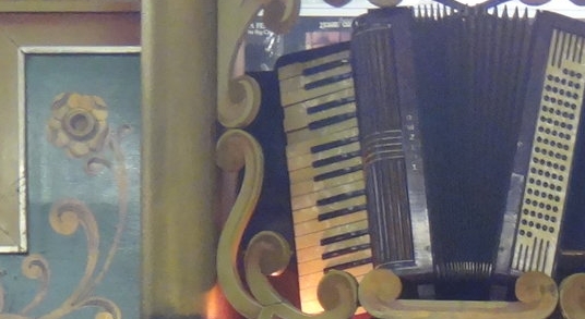 21 - Frer Decap Dance Organ.JPG