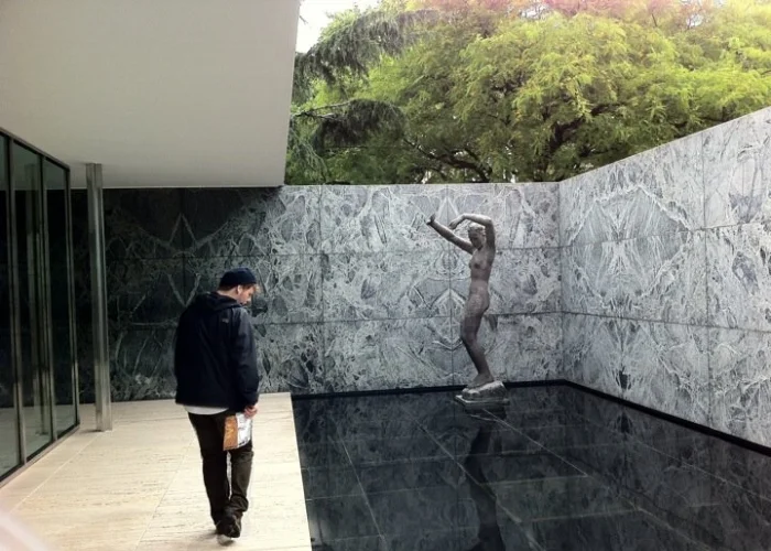 Barcelona Pavilion.jpg
