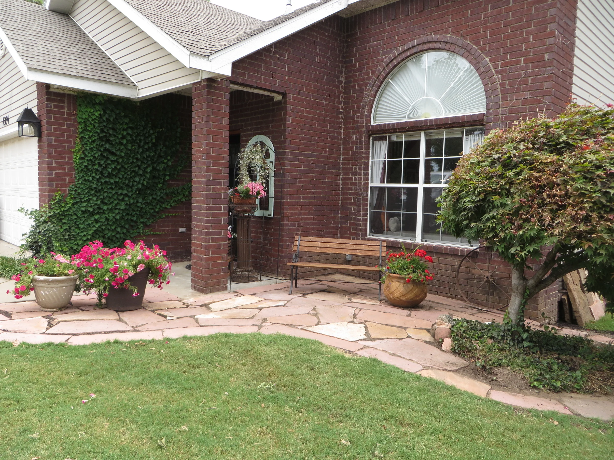 I featured the flagstone project here!