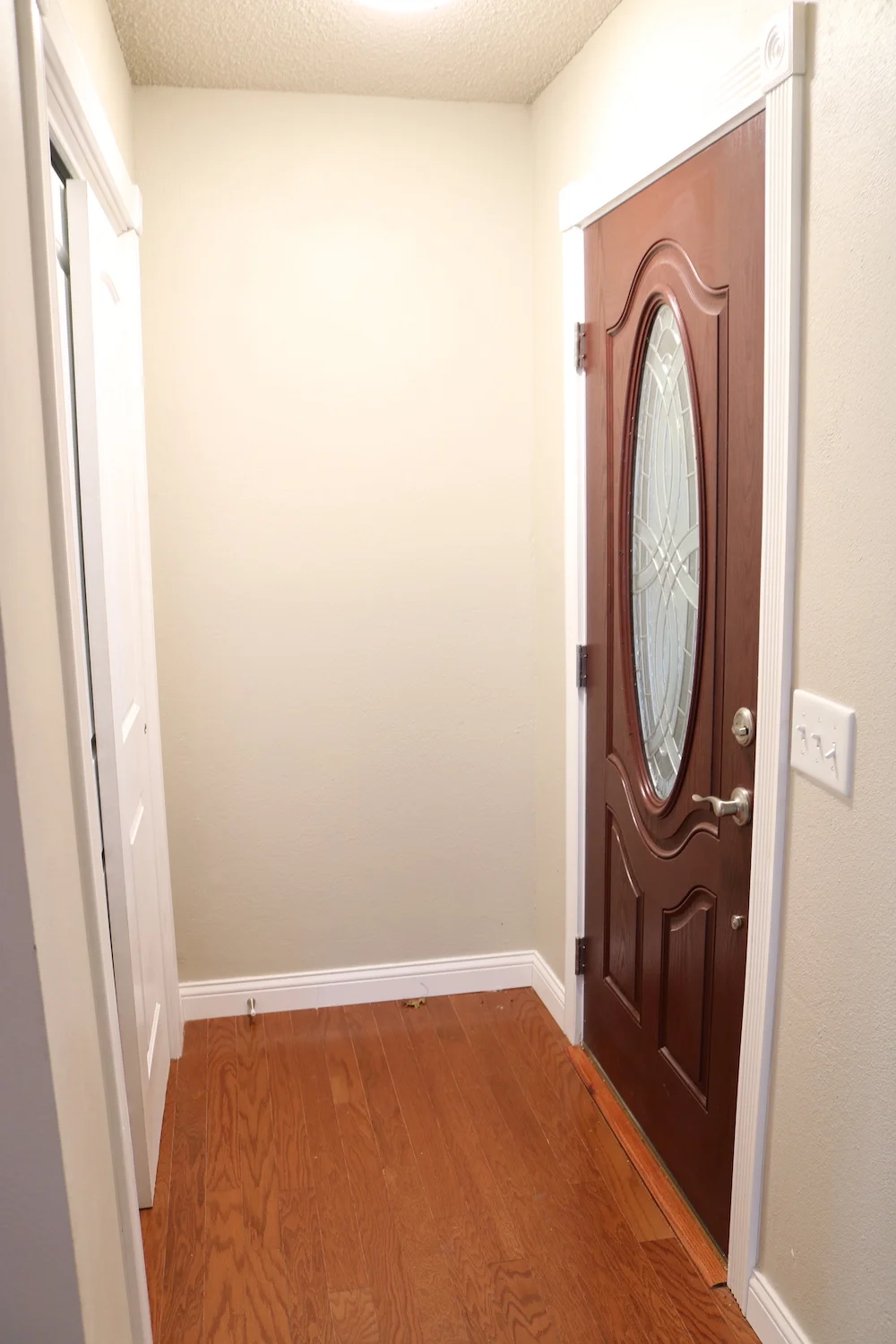 Painted Kitchen Cabinets And A New Entry Beckwith S Treasures