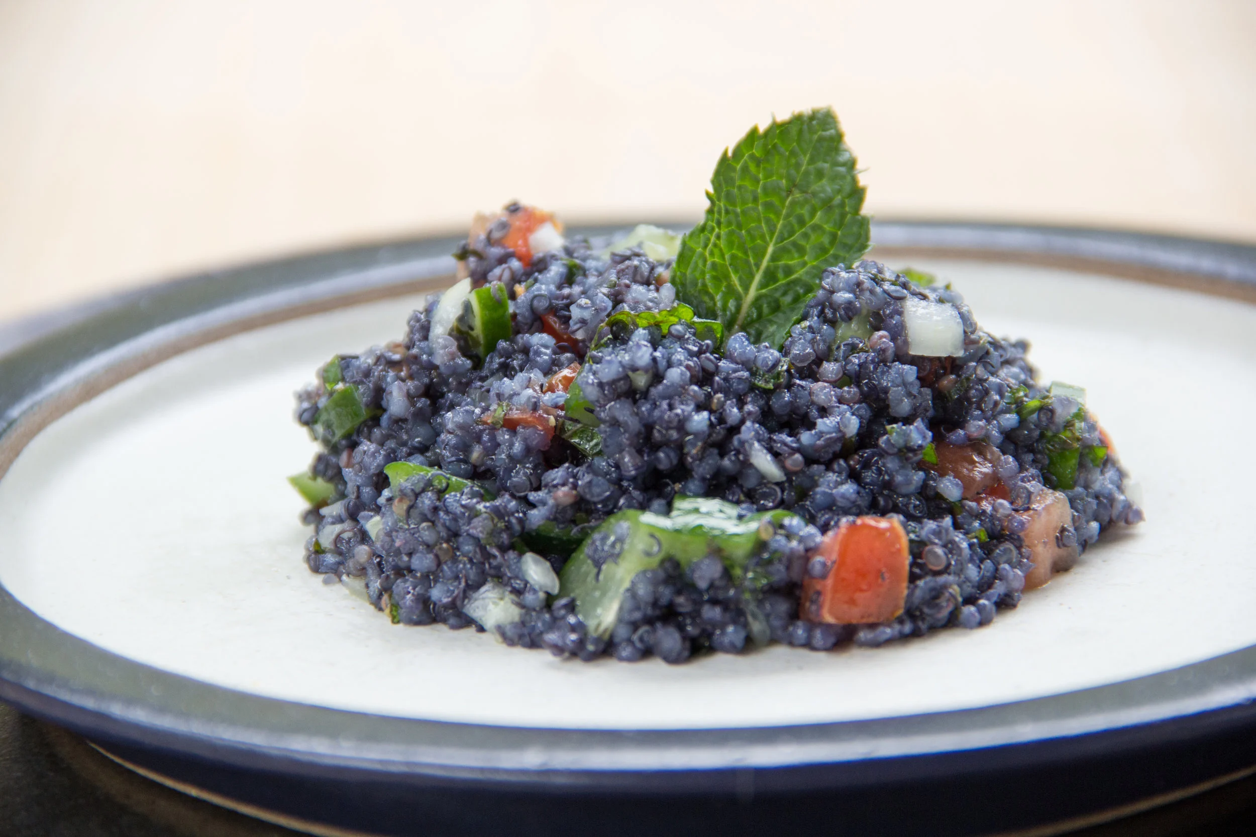 Tabule de Quinoa Azul Com Jenipapo Verde.jpg