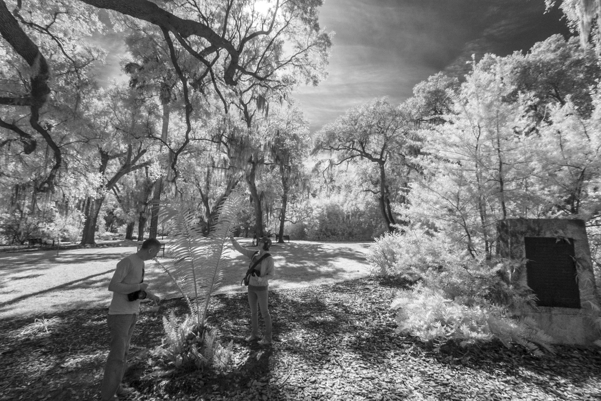 Suzanne and Gabi in infrared