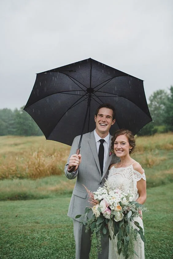 Enjoying Your Rainy Day Wedding: Pro-tips and More!