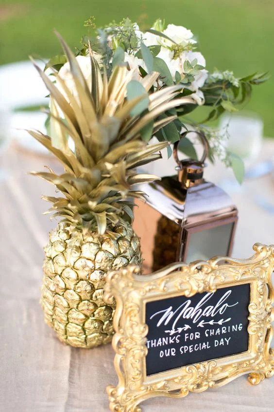 14 Ways to Incorporate Your Love of Pineapples In Your Wedding