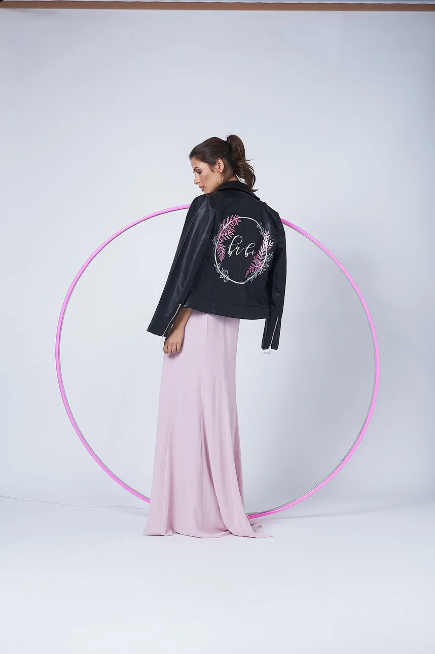 5 Instagram Accounts You Should Be Following Right Now!