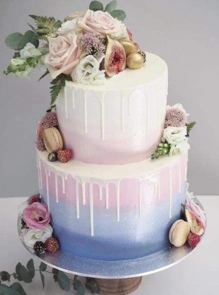 Trends We Love: Drip Wedding Cakes