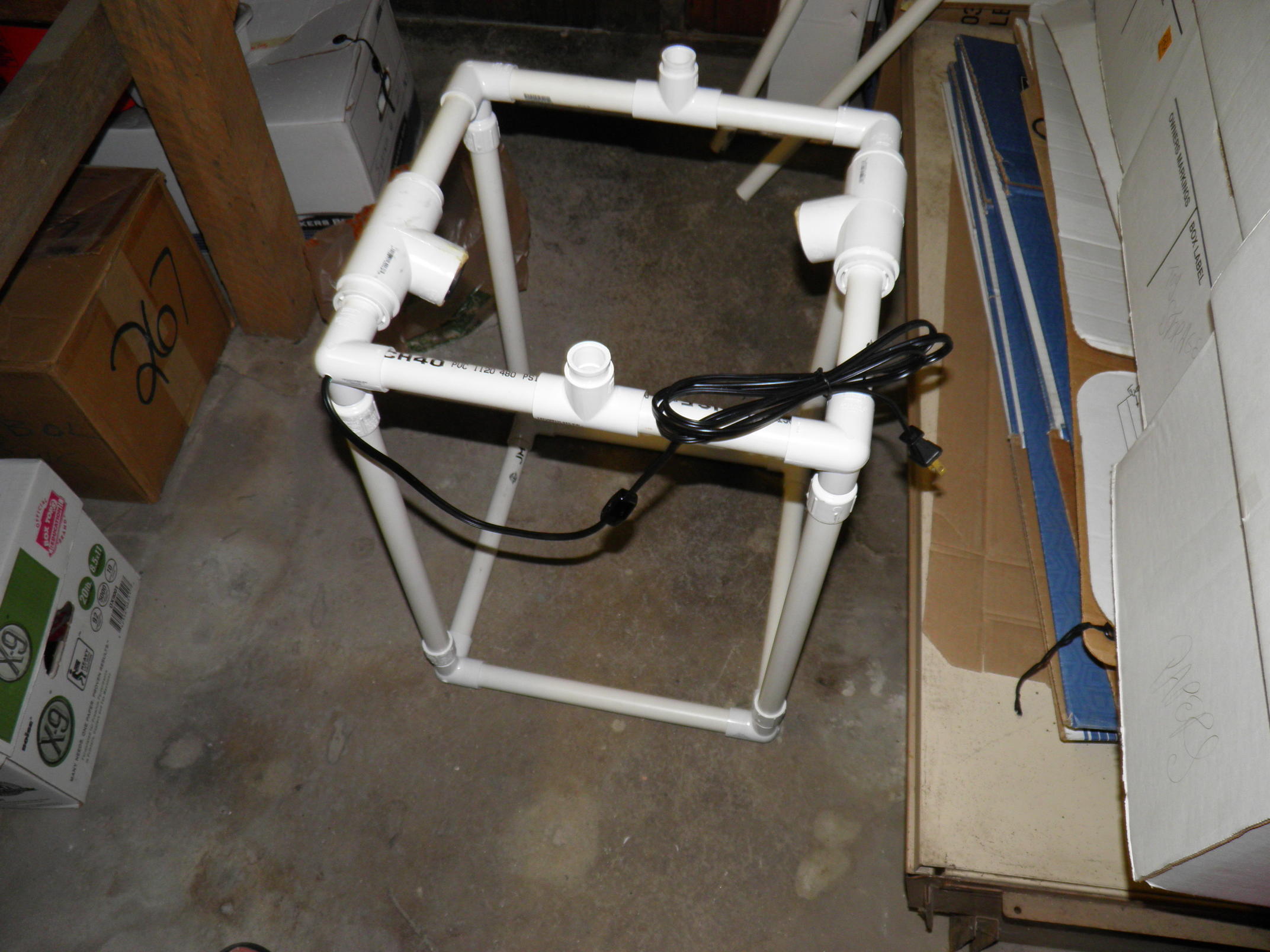 Top Frame Fitting on Bottom Frame and Legs