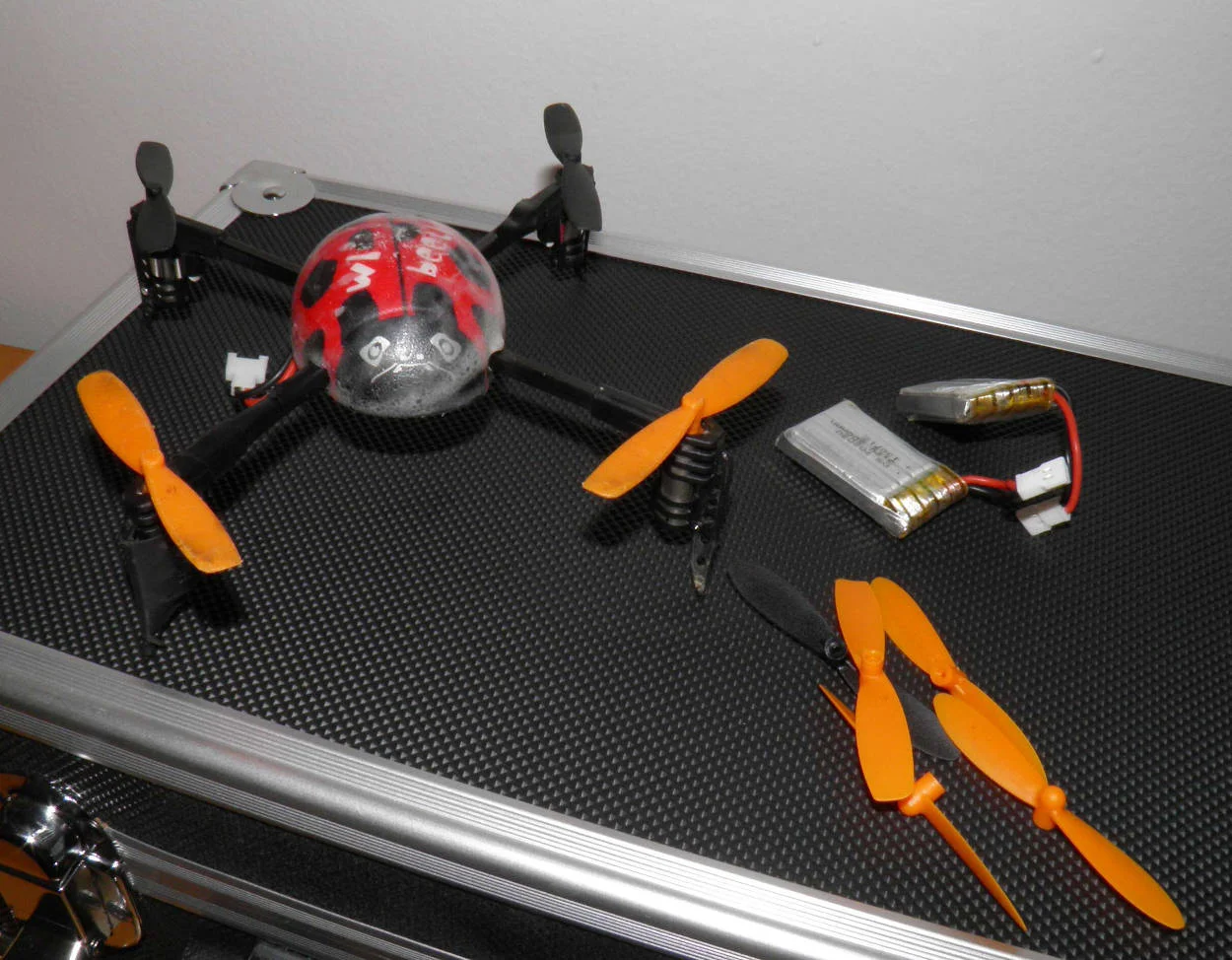 V939 Quadcopter with Extra Batteries and Propellers