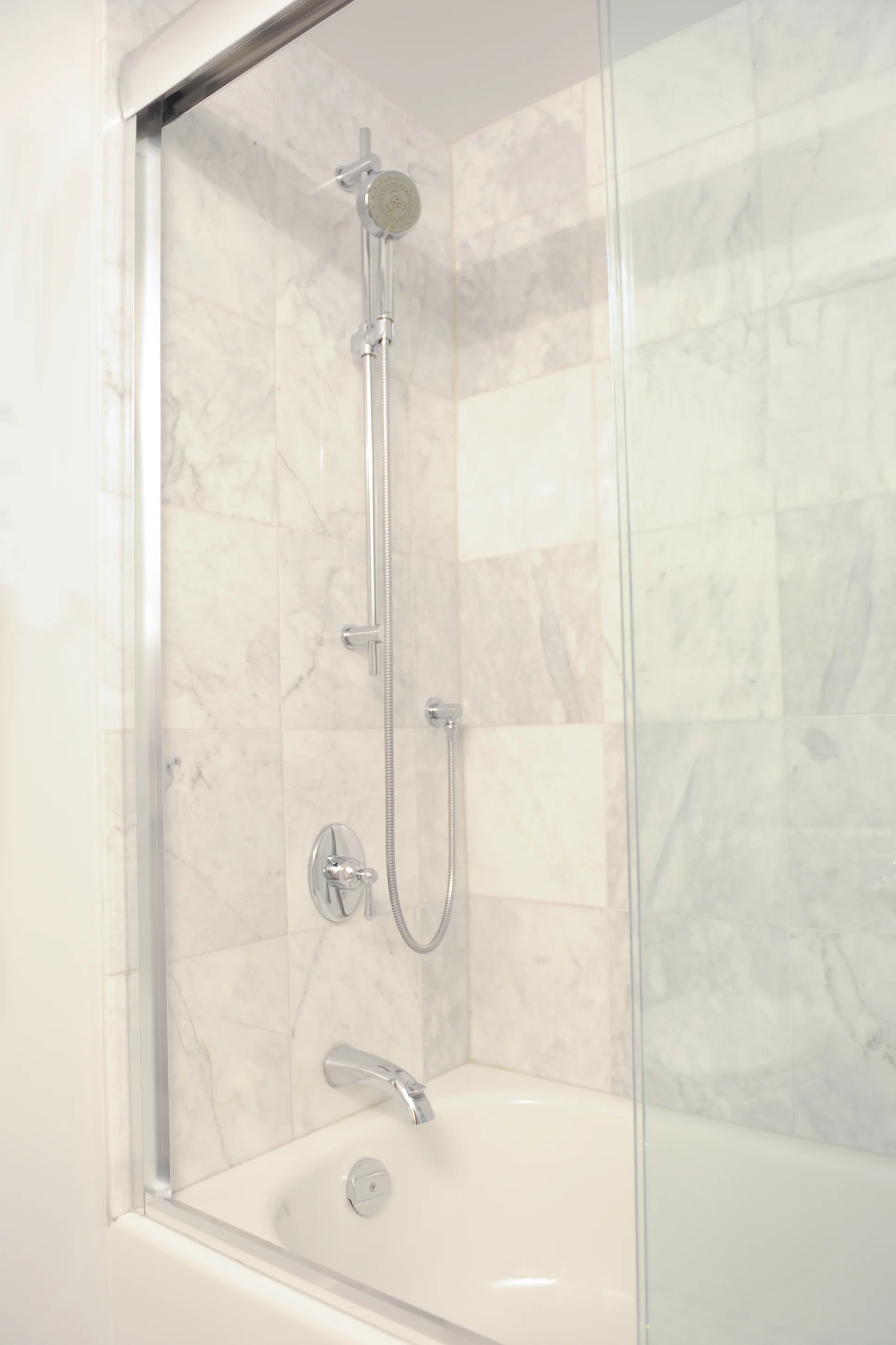 The pattern variation in the marble veining offers much visual interest.