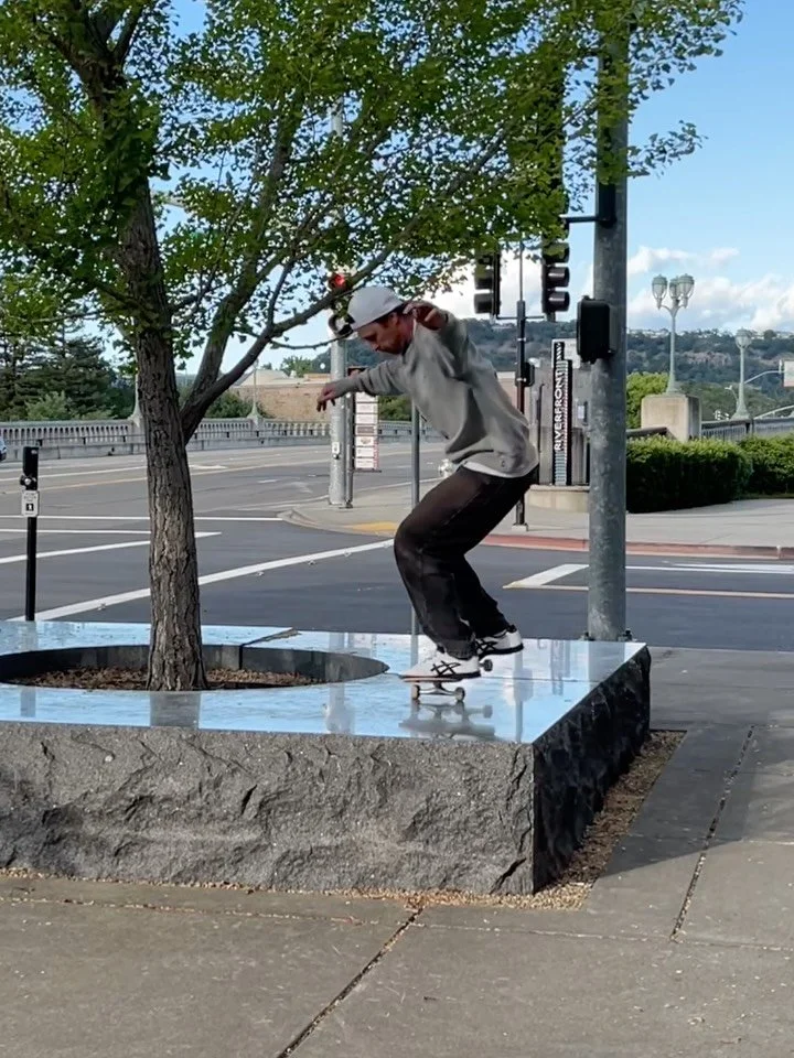 New Substack up. Q1 2026 review. Favorite books and skate videos. Link in bio

Reading, watching and skating in Napa, Bolinas, SF, Costa Rica, Martha&rsquo;s Vineyard. 

I have a light stack of books to read, so I&rsquo;m welcoming any recs if you go