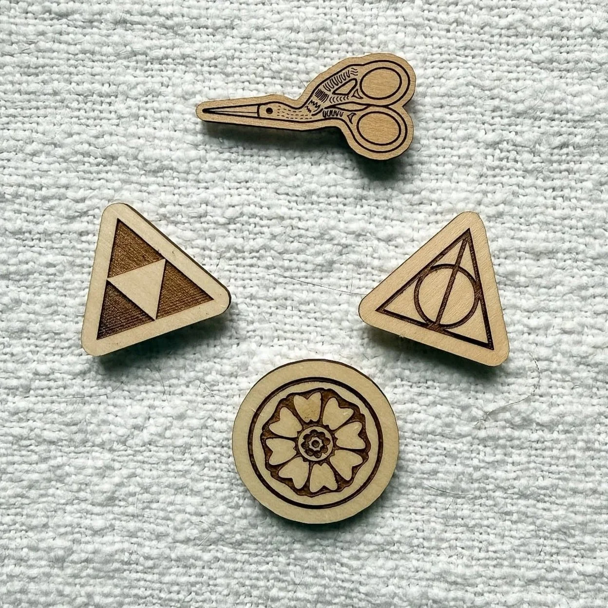 Fandom Needle Minders