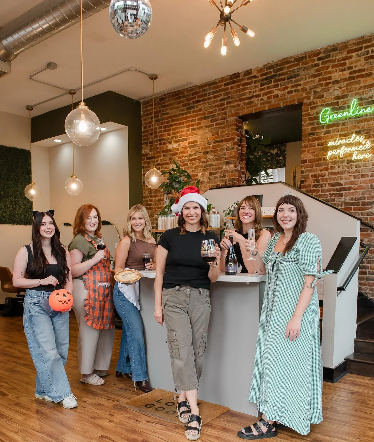 Countdown mode activated... only 2 weeks until Halloween, 5 weeks until Thanksgiving, 9 weeks until Christmas, 10 weeks until NYE, 17 weeks until baby boy arrives, and 20 weeks until baby girl joins the crew! 🗓️ Our Greenline gang is growing by +2 i