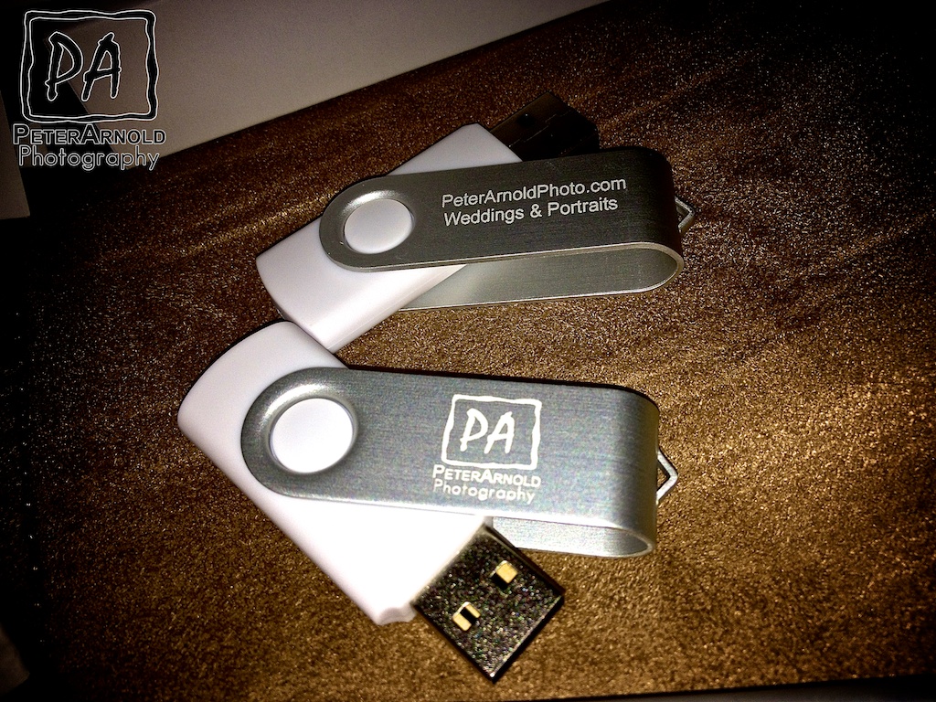 Custom flash drives from Photoflashdrive.com 