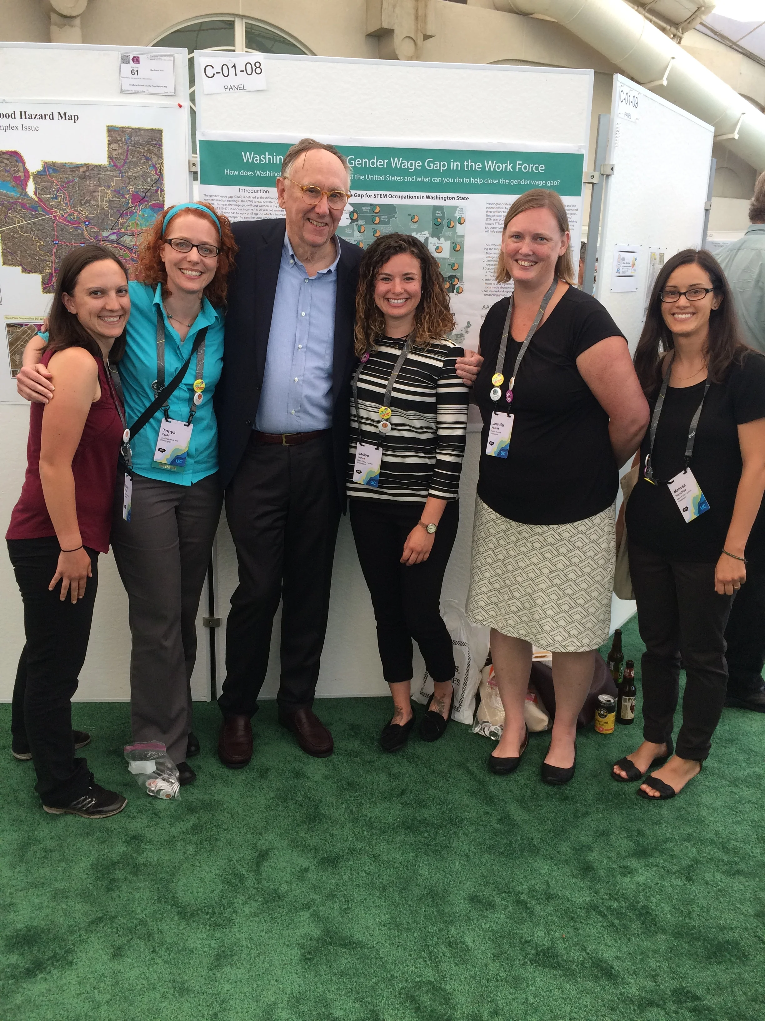 Aspect's Senior GIS Analyst Robyn Pepin (far left), other members of WWGT, and ESRI President Jack Dangermond (middle) at the 2017 ESRI User Conference.