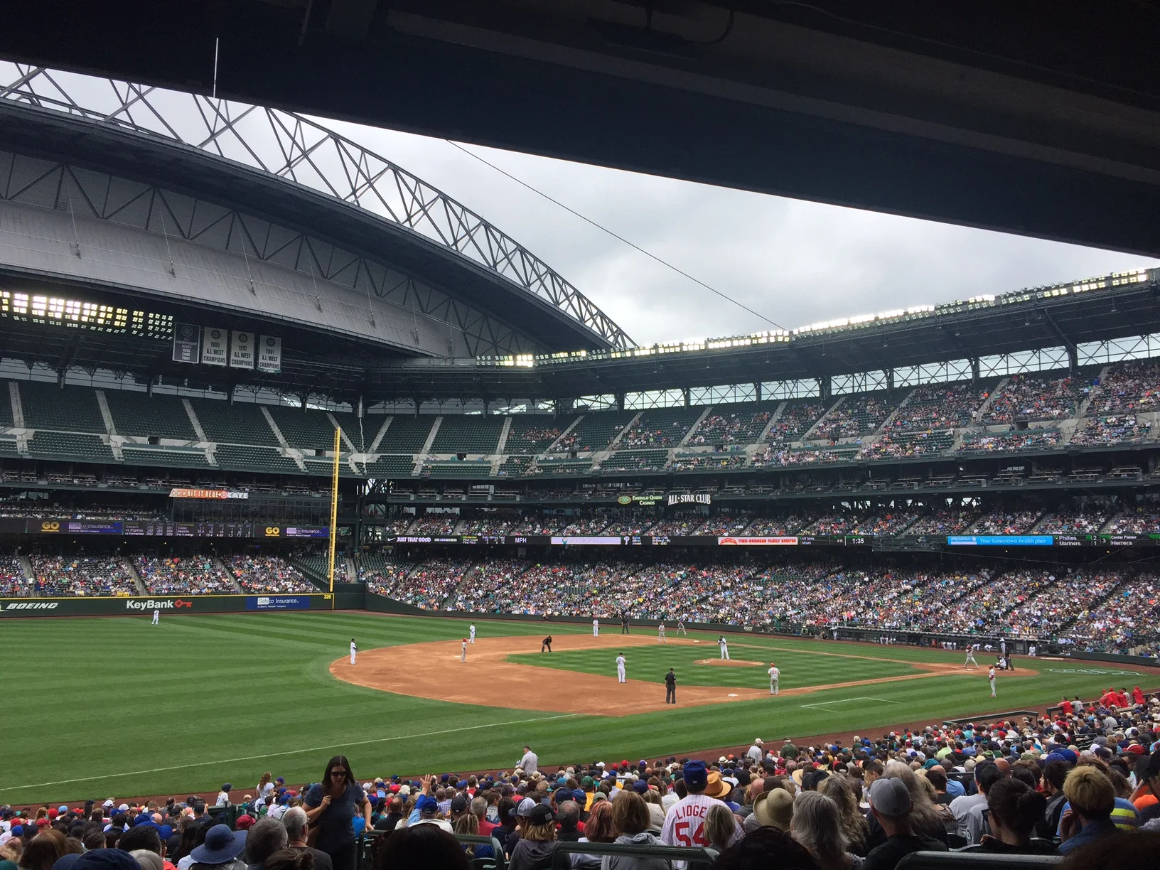 The ladies' vantage point for the Mariners' matinee