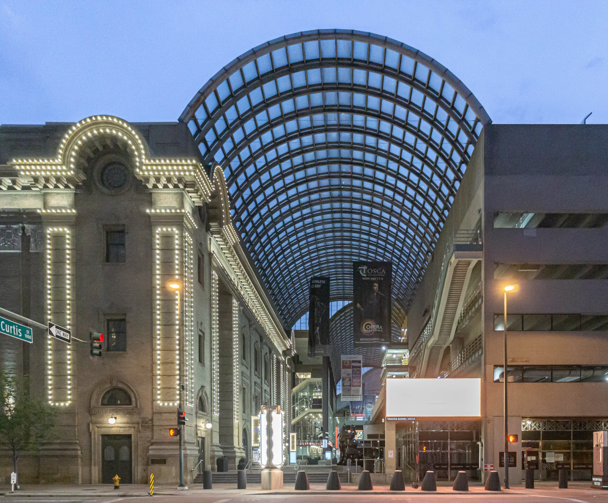 3345.00 - Ellie Caulkins Facade Lighting -  (11).JPG