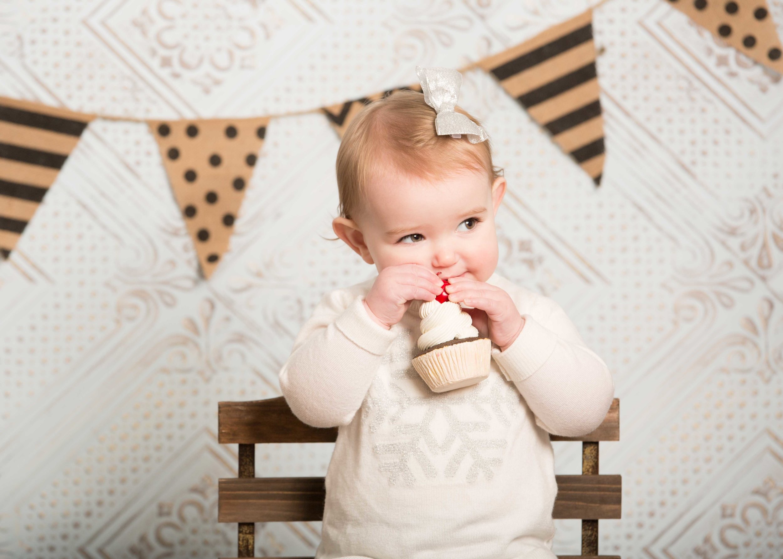 Ryleigh's one year session-5.jpg