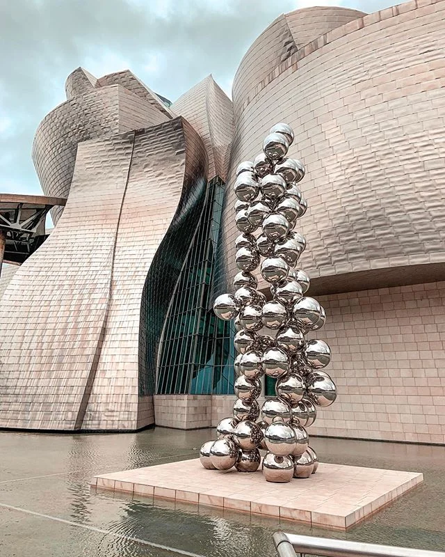 Hello again Frank 👋 #frankghery #guggenheimbilbao #anishkapoor