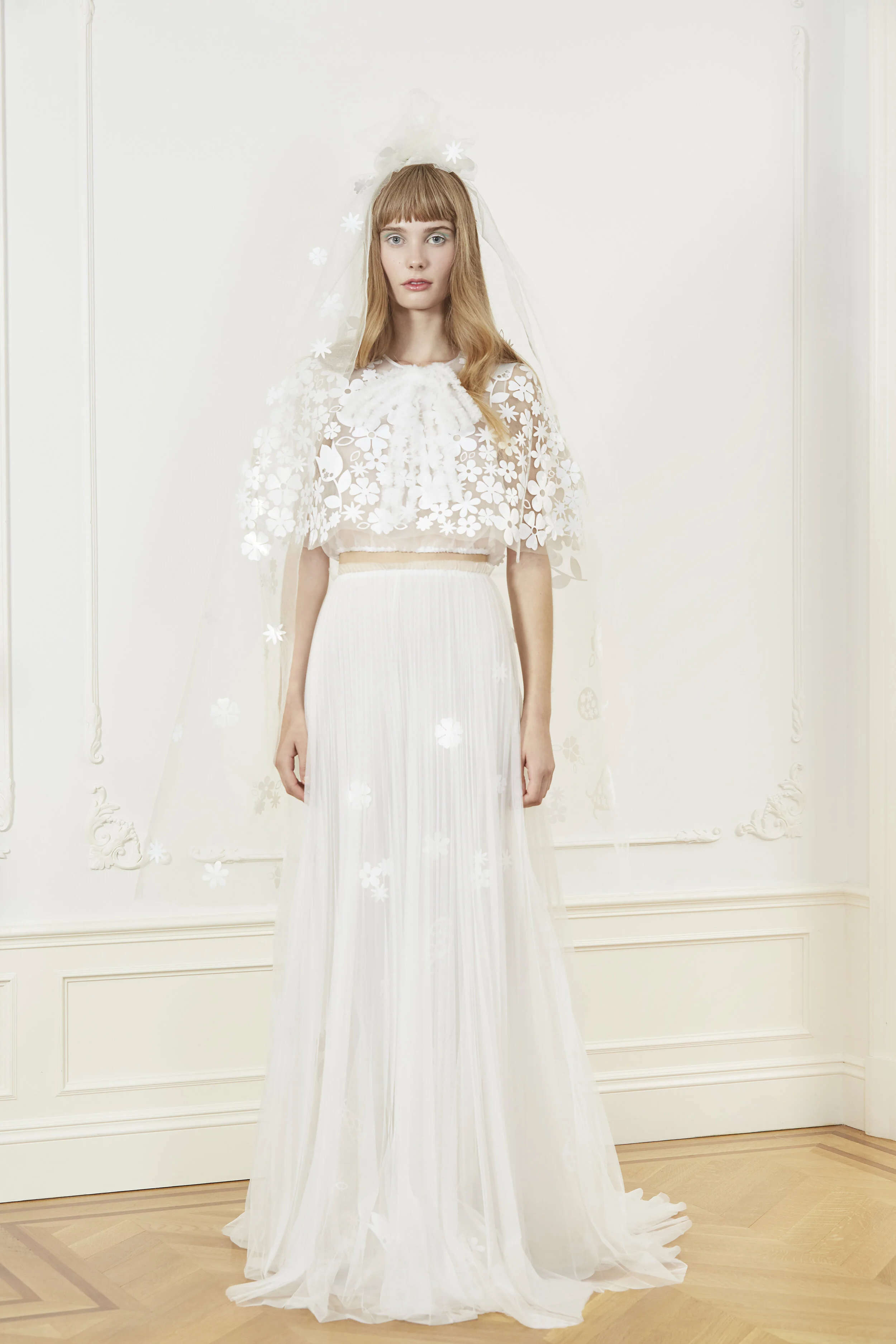 Look_002_CopyrightRBrennecke_0612_V2.jpg