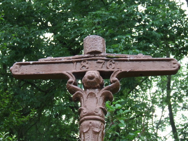Old_gas_lamp_post_-_geograph.org.uk_-_903771
