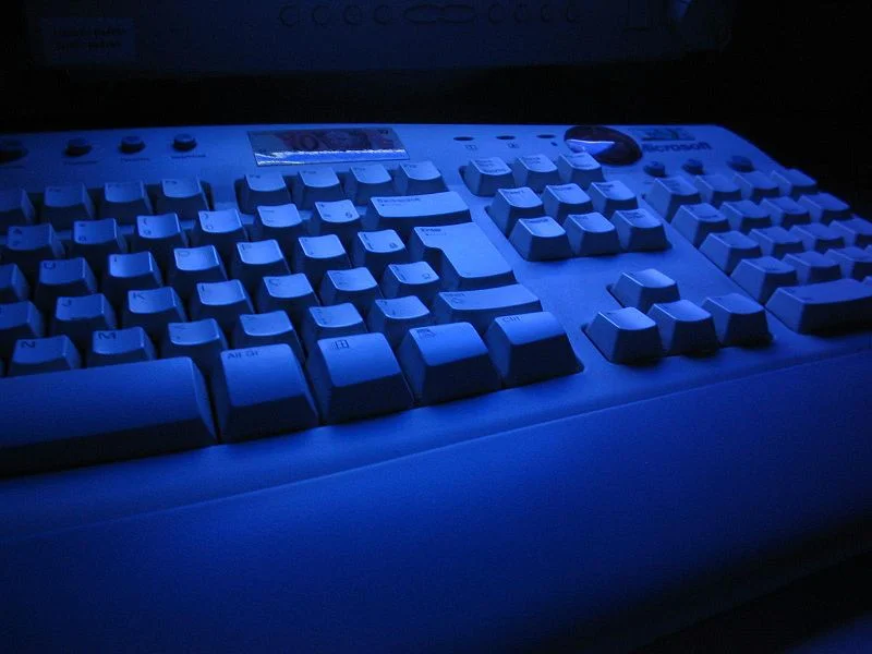 800px-Microsoft_Keyboard.jpg