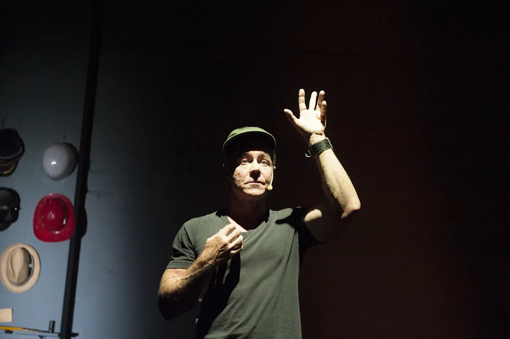 bryansantiago.director_11.jpg