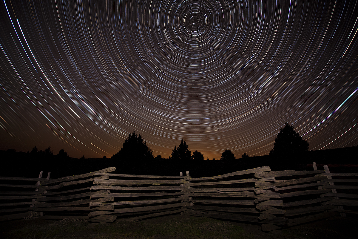 Startrails-1-flat-cropstraight-NR.jpg