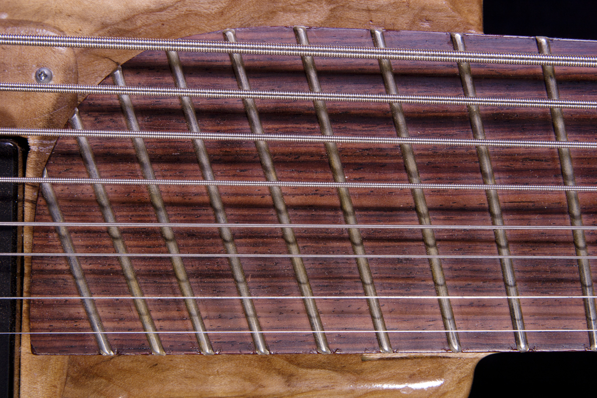 8-string-D.jpg