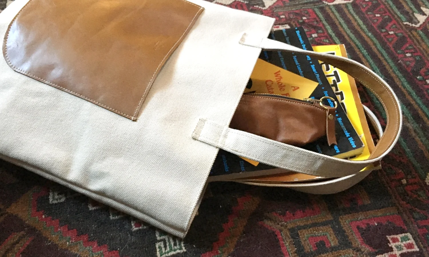 1.61 Soft Goods - Zipper Pen Case