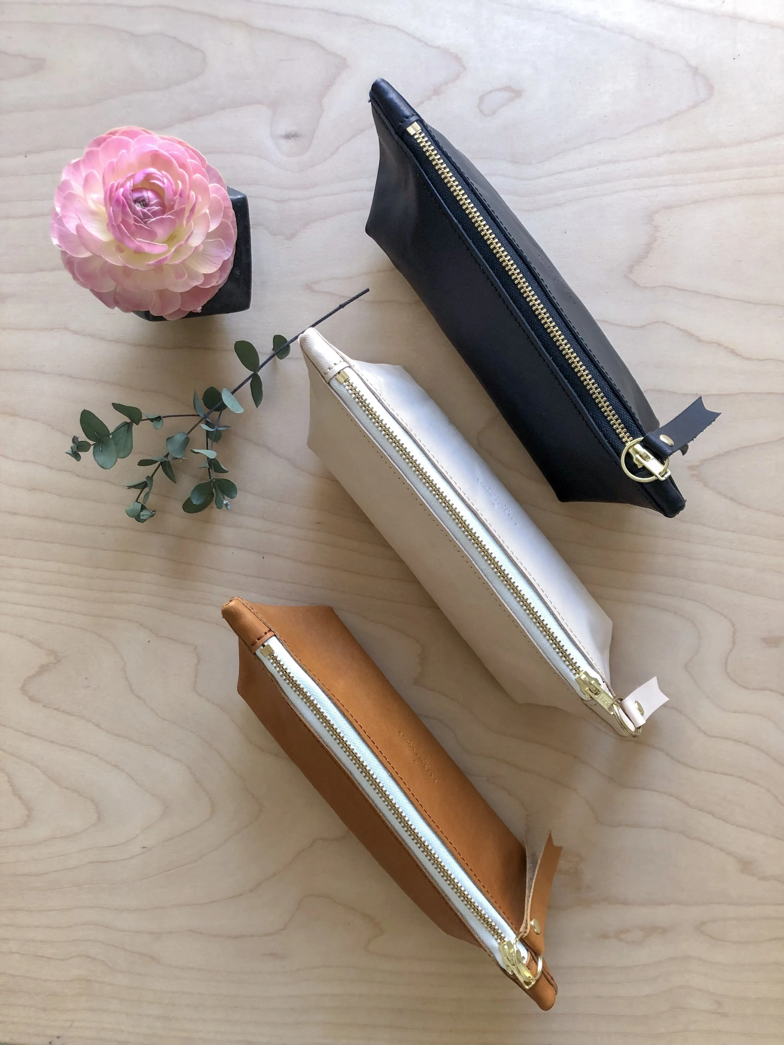 1.61 Soft Goods - Zipper Pen Case