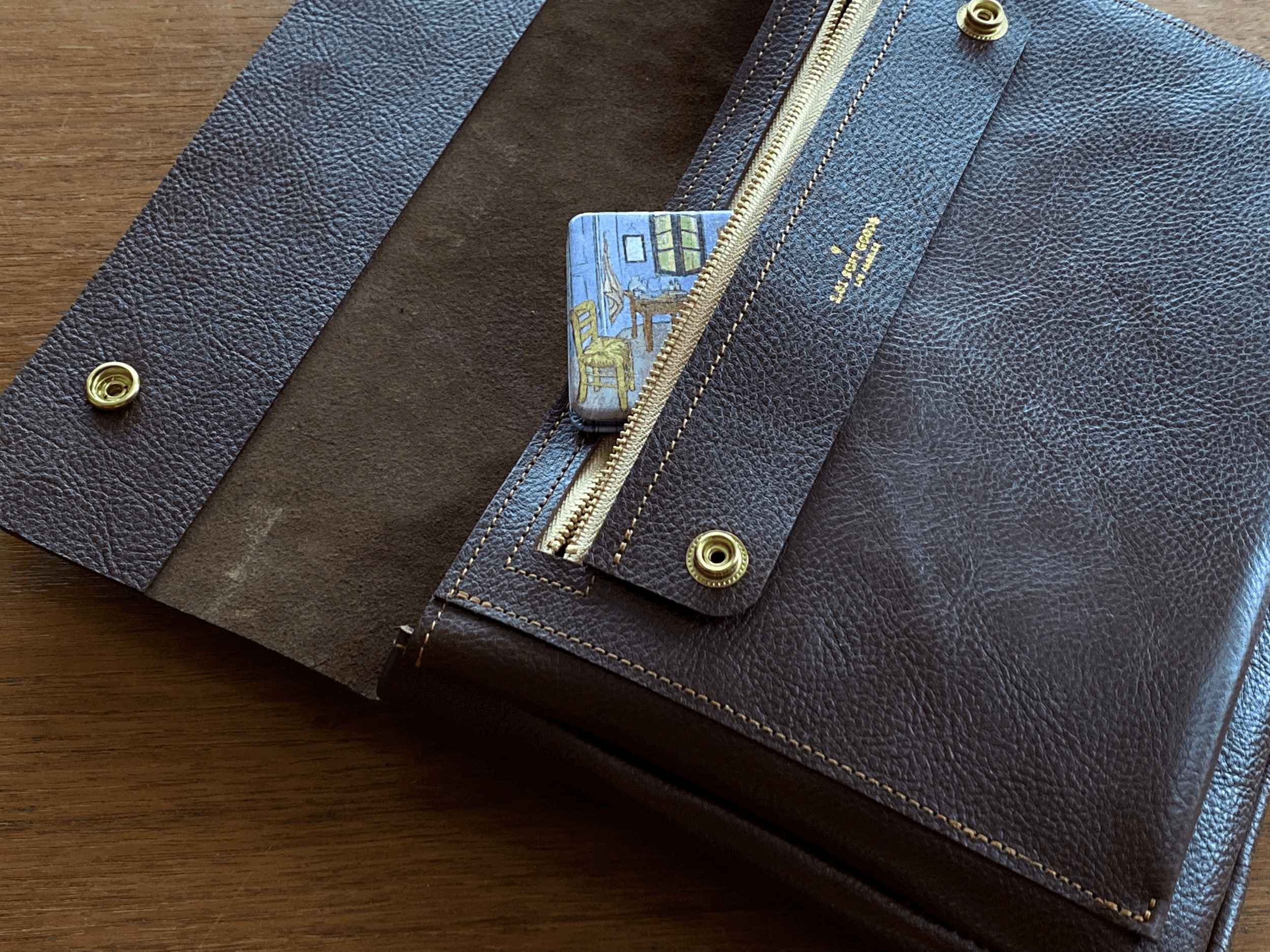 1.61 Soft Goods - Banker Satchel