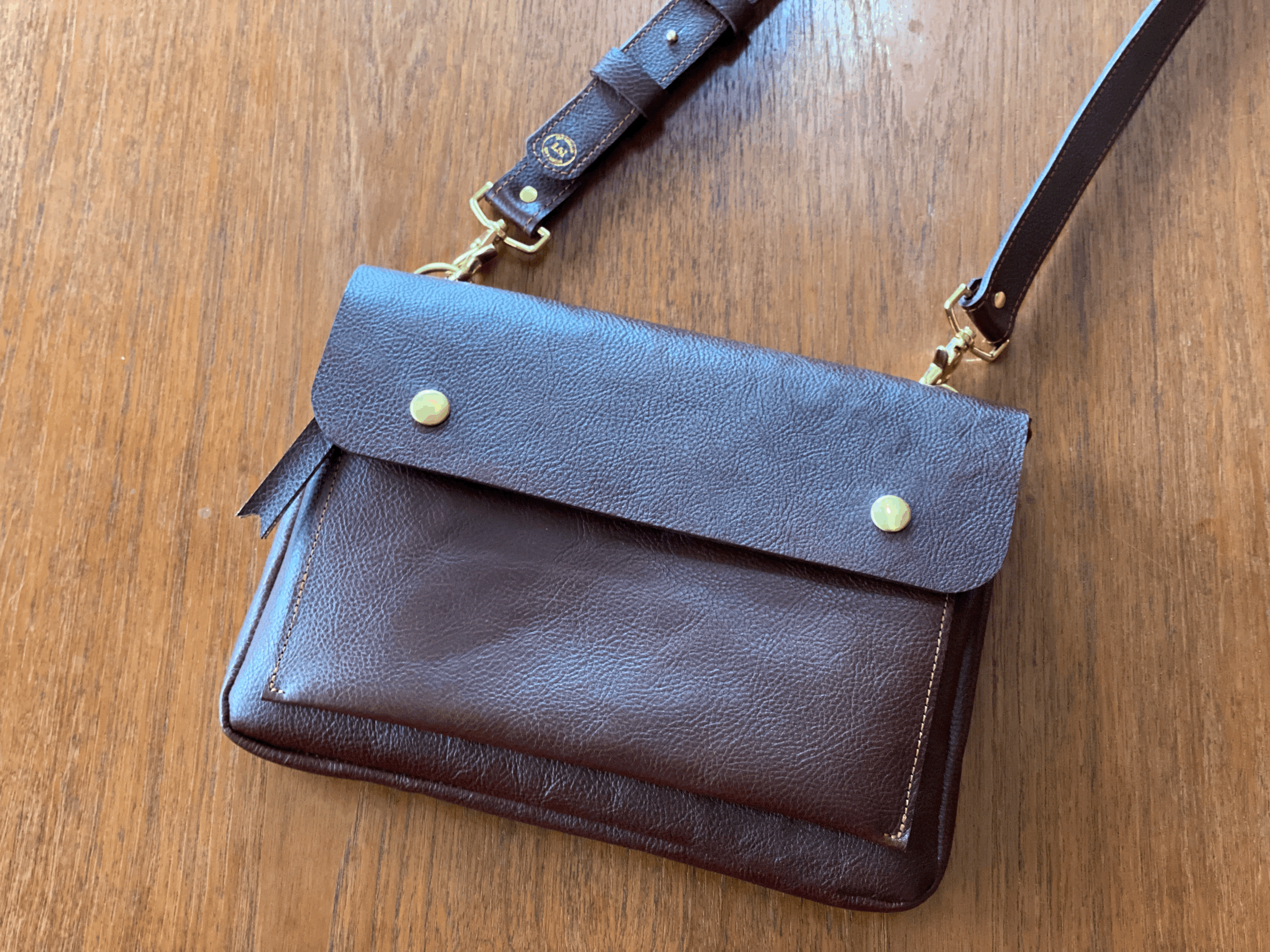 1.61 Soft Goods - Banker Satchel