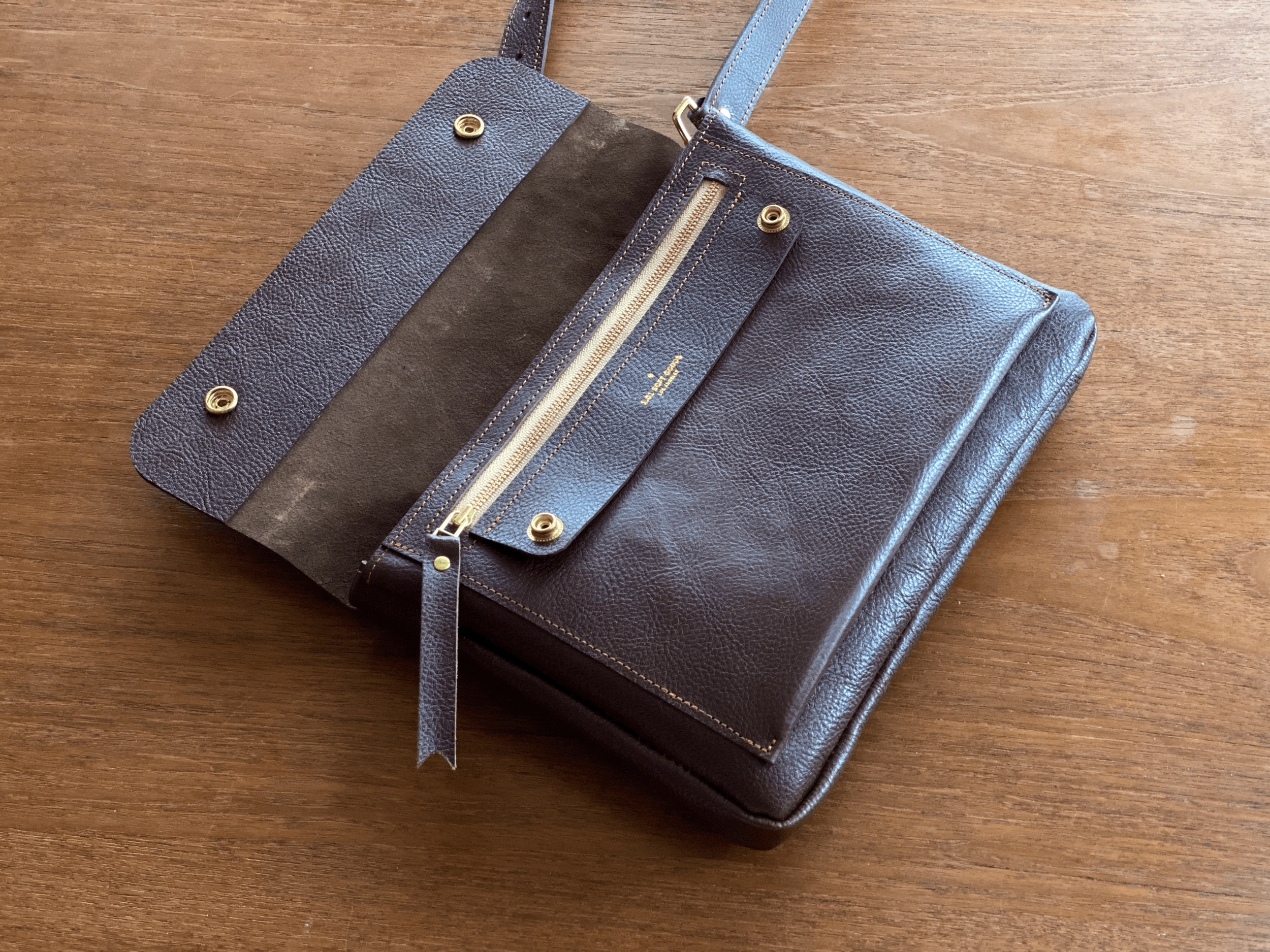 1.61 Soft Goods - Banker Satchel