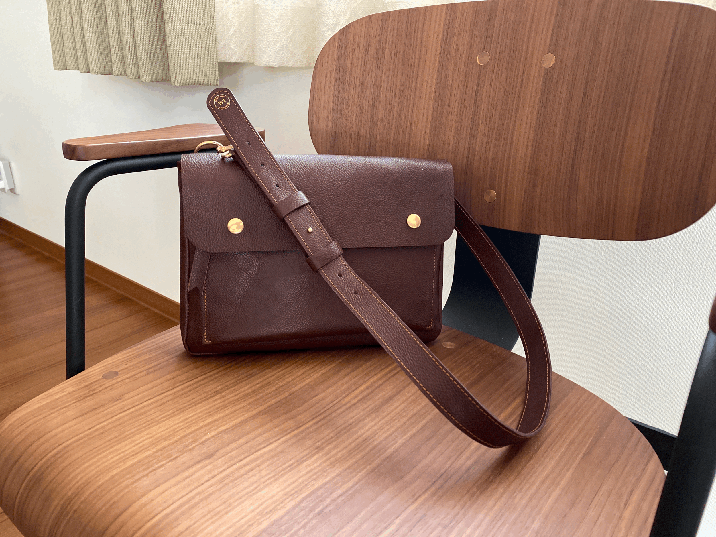 1.61 Soft Goods - Banker Satchel