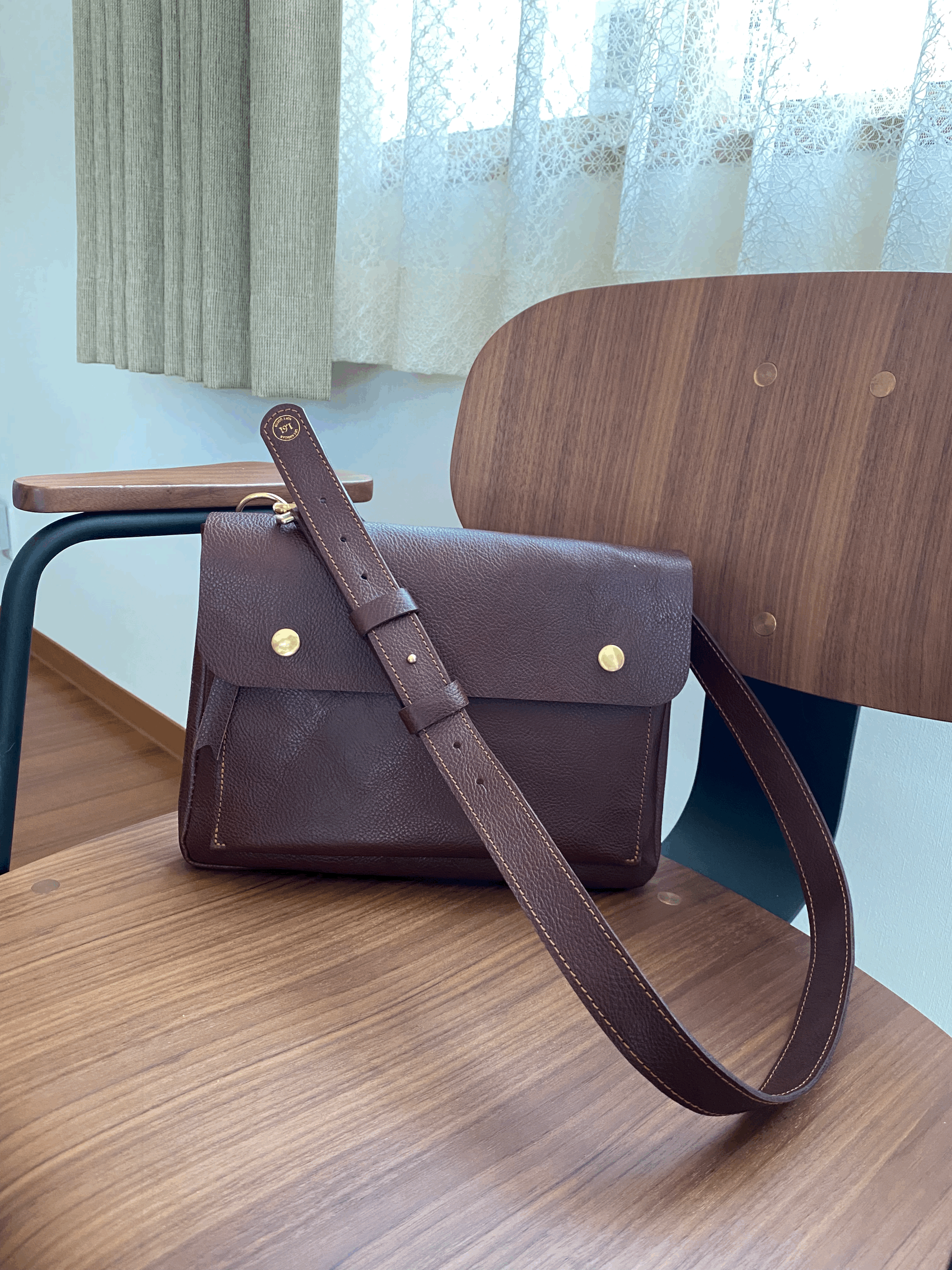 1.61 Soft Goods - Banker Satchel