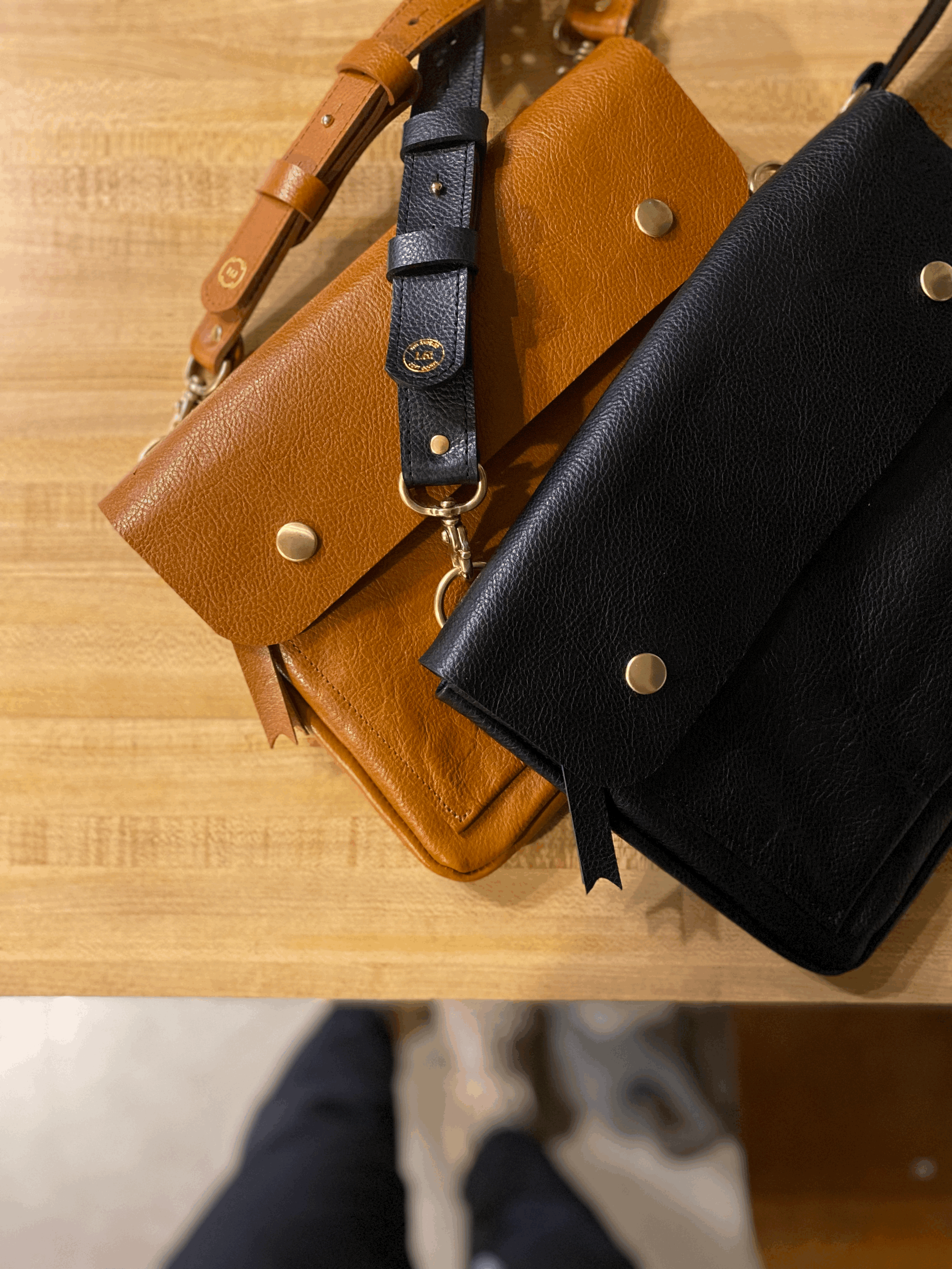 1.61 Soft Goods - Banker Satchel