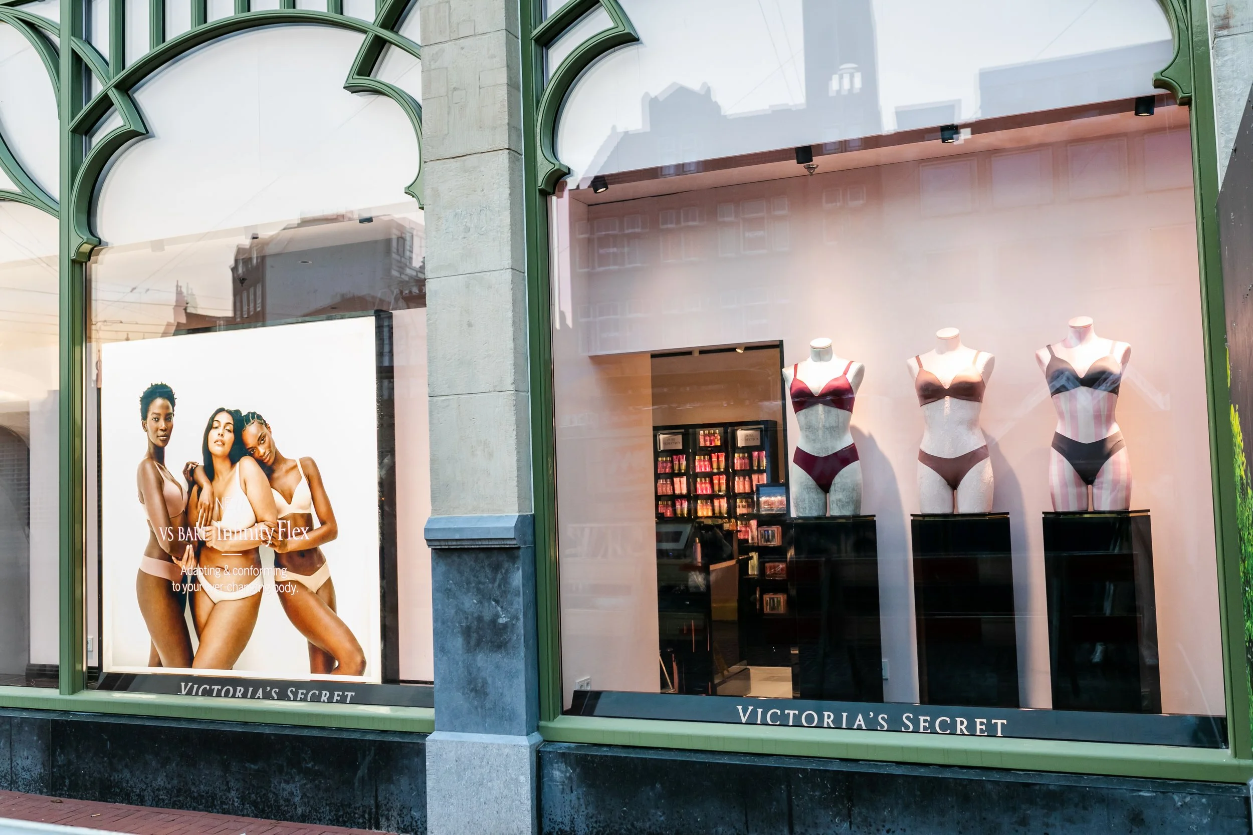 5 HR Victoria Secret Amsterdam Store_AnetteandRosePhotography-14.JPG
