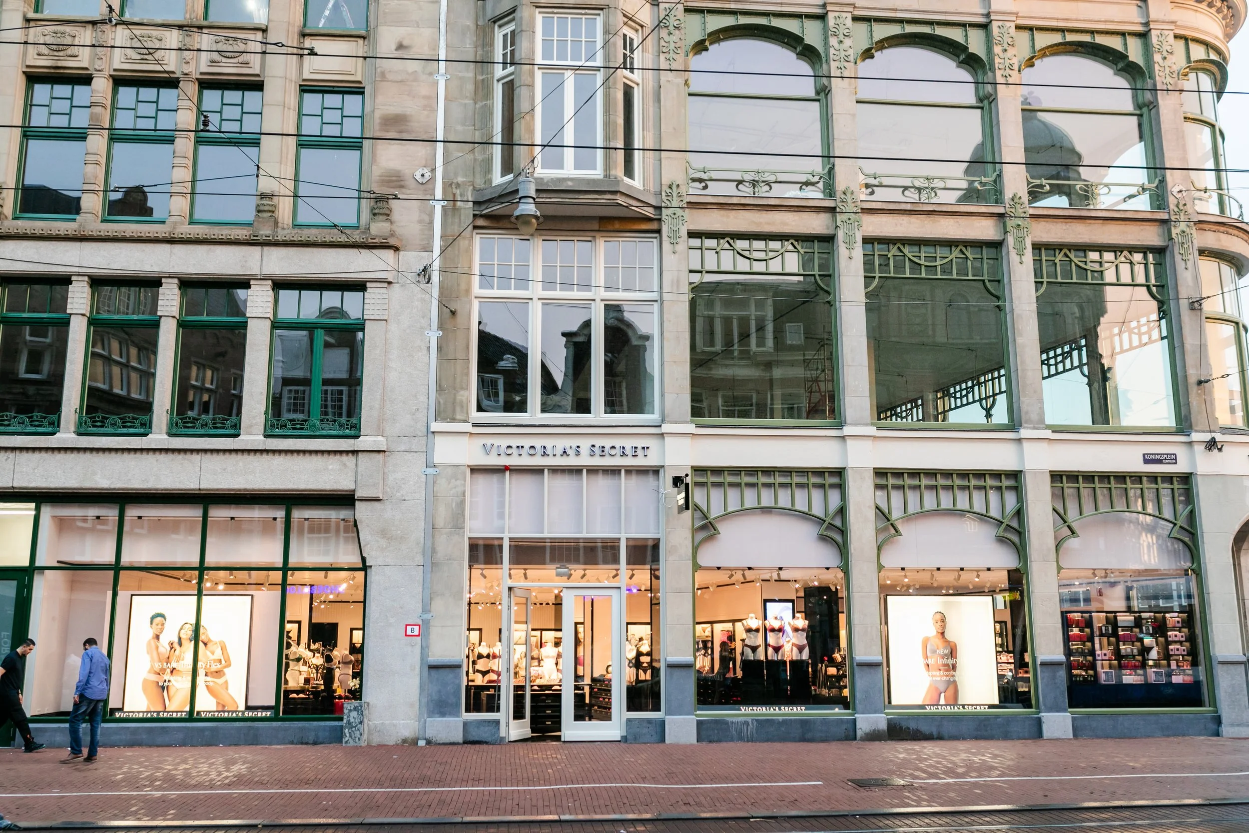 4 HR Victoria Secret Amsterdam Store_AnetteandRosePhotography-9.JPG