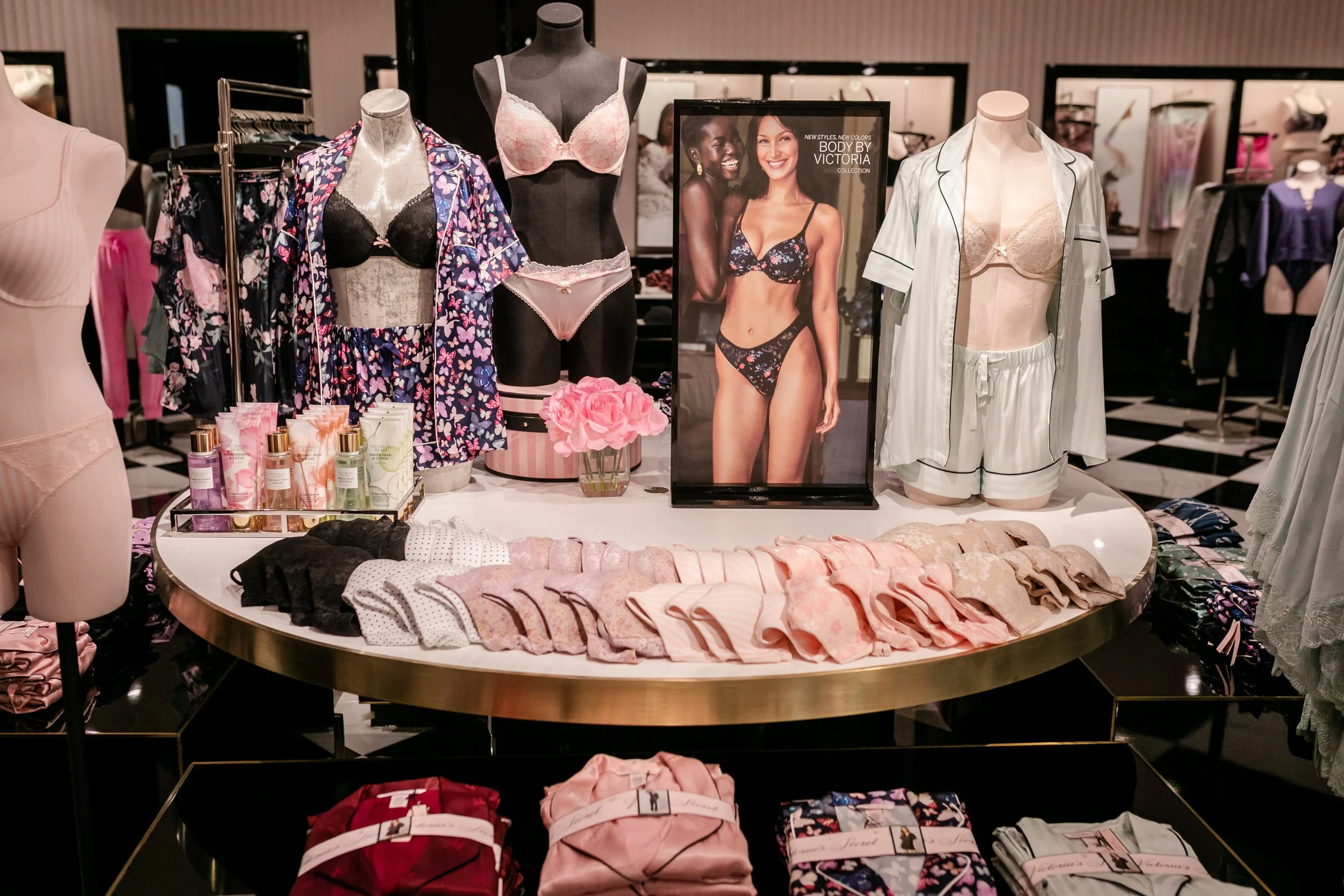 HR Victoria Secret Amsterdam Store_AnetteandRosePhotography-25.JPG